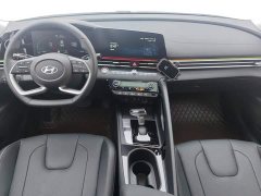 Hyundai Elantra 2023 1.5L CVT Luxury - ფოტო 12
