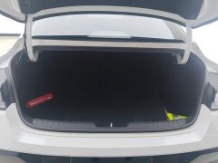 Hyundai Elantra 2023 1.5L CVT Luxury - ფოტო 4