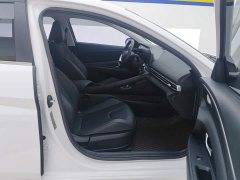 Hyundai Elantra 2023 1.5L CVT Luxury - ფოტო 8
