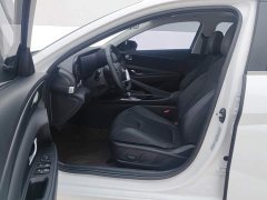Hyundai Elantra 2023 1.5L CVT Luxury - ფოტო 9