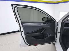 Volkswagen Sagitar 300TSI DSG Flying Edition - ფოტო 7