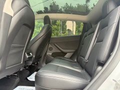 Tesla Model Y Rear-Wheel Drive - ფოტო 11