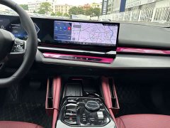 BMW 5 Series 530Li Premier M Sport Package - ფოტო 15