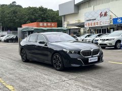 BMW 5 Series 530Li Premier M Sport Package - ფოტო 3