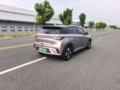 BYD Dolphin 420km Fashion Edition - ფოტო 13