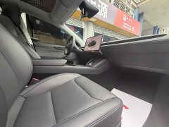 Tesla Model Y Rear-Wheel Drive - ფოტო 10
