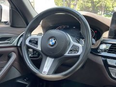 BMW 5 Series Facelift 530Li Premier M Sport Package - ფოტო 9