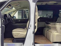 Toyota Alphard Hybrid 2.5L Premium Edition - ფოტო 8