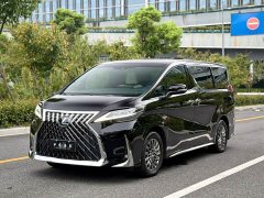 Lexus LM 2020 300h Four-Seat Royal Edition - ფოტო 1