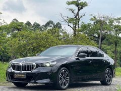 BMW 5 Series 530Li Premier M Sport Package - ფოტო 1
