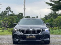 BMW 5 Series 530Li Premier M Sport Package - ფოტო 2