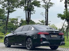 BMW 5 Series 530Li Premier M Sport Package - ფოტო 4