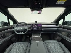 NIO ES8 Six-Seat Executive Signature Edition - ფოტო 10