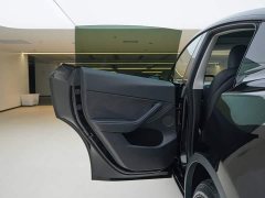 Tesla Model Y 2022 Facelift Rear-Wheel Drive - ფოტო 15