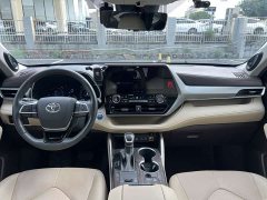 Toyota Highlander Hybrid 2.5L AWD Premium 7-Seater - ფოტო 7