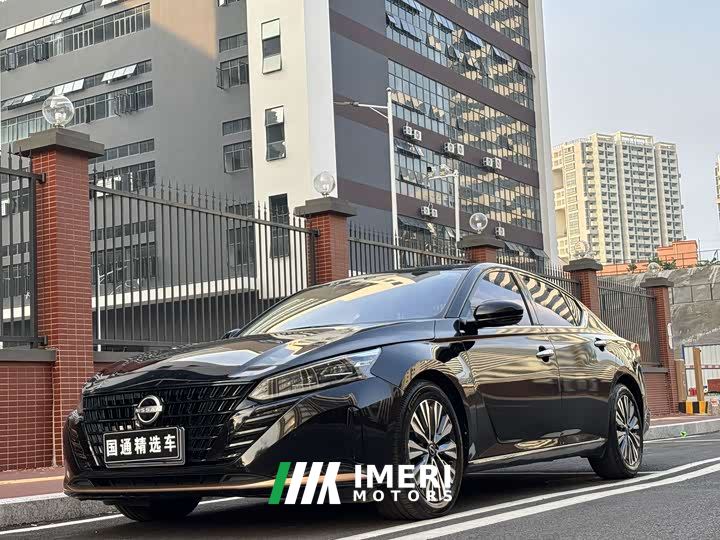 Nissan Teana 2.0L SV Black Gold Edition