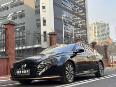 Nissan Teana 2.0L SV Black Gold Edition - фото 1