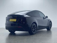Tesla Model Y Long Range All-Wheel Drive - ფოტო 3