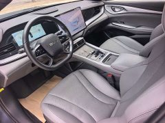 BYD Seal Glory Edition DM-i 1.5L 121km Luxury - ფოტო 13