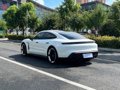 Porsche Taycan 4 - ფოტო 13
