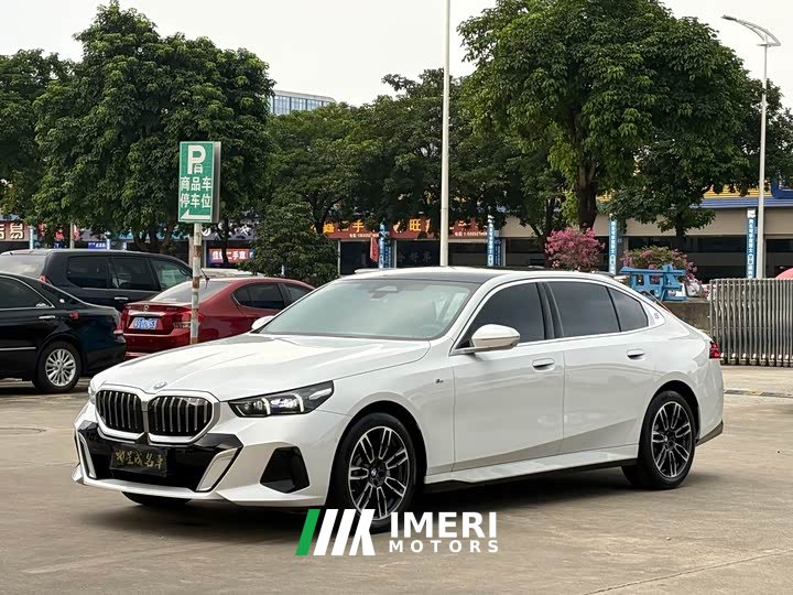 BMW 5 Series 530Li Premier M Sport Package - ავტომობილი ჩინეთიდან