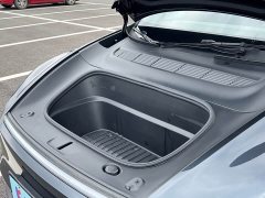 Tesla Model Y Rear-Wheel Drive - ფოტო 13