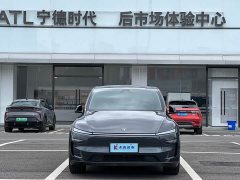 Tesla Model Y Rear-Wheel Drive - ფოტო 4