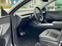 Tesla Model Y Rear-Wheel Drive - ფოტო 8