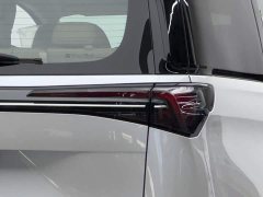 Buick GL8 Land Business Class Comfort DG Edition - ფოტო 16