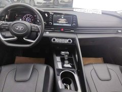 Hyundai Elantra 2022 1.5L CVT GLX Elite - ფოტო 13