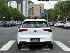 Volkswagen Golf 2021 200TSI DSG - ფოტო 16