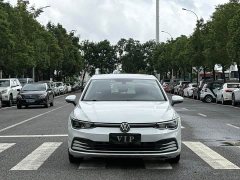 Volkswagen Golf 2021 200TSI DSG - ფოტო 2