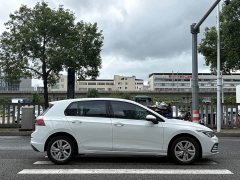Volkswagen Golf 2021 200TSI DSG - ფოტო 4