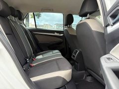 Volkswagen Golf 2021 200TSI DSG - ფოტო 9