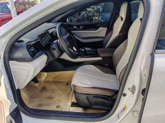BYD Qin PLUS Glory Edition DM-i 55KM Leading - ფოტო 4