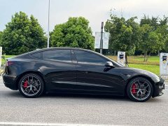 Tesla Model 3 Performance All-Wheel Drive - ფოტო 4