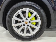 Porsche Cayenne New Energy Cayenne E-Hybrid 2.0T - ფოტო 19