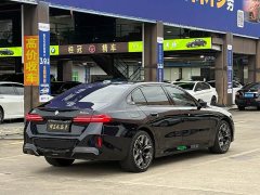 BMW 5 Series 530Li Luxury M Sport Package - ფოტო 18