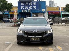 BMW 5 Series 530Li Luxury M Sport Package - ფოტო 2