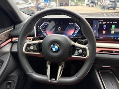 BMW 5 Series 530Li Luxury M Sport Package - ფოტო 6