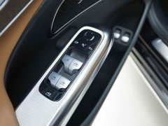 Mercedes-Benz E-Class New Energy E 350 e L Plug-in Hybrid Sedan - ფოტო 9
