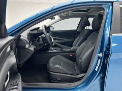 Hyundai Elantra 1.5L CVT Luxury - ფოტო 16