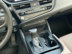 Lexus ES 2022 300h Premium Edition - ფოტო 11