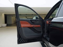 Lincoln Aviator 2024 3.0T V6 AWD Elegance 7-Seater - ფოტო 16