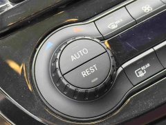 Mercedes-Benz Vito 2020 2.0T Elite 7-Seater - ფოტო 17