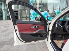 BMW 3 Series 330Li M Sport Night Edition Package - ფოტო 11