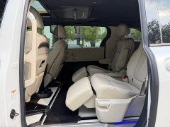 Toyota Sienna 2.5L Hybrid Premium Edition - ფოტო 4
