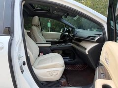 Toyota Sienna 2.5L Hybrid Premium Edition - ფოტო 8