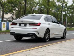 BMW 3 Series 320Li M Sport Package - ფოტო 4