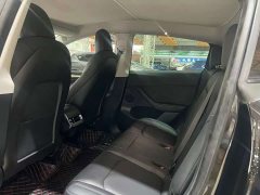 Tesla Model Y Rear-Wheel Drive - ფოტო 8